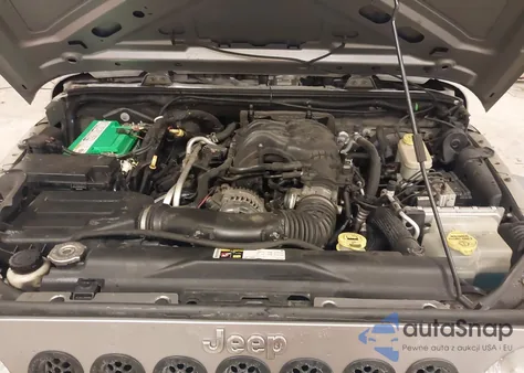 2014 Jeep Wrangler Unlimited Sport z USA, uszkodzony, nr VIN 1C4BJWDGXEL250481